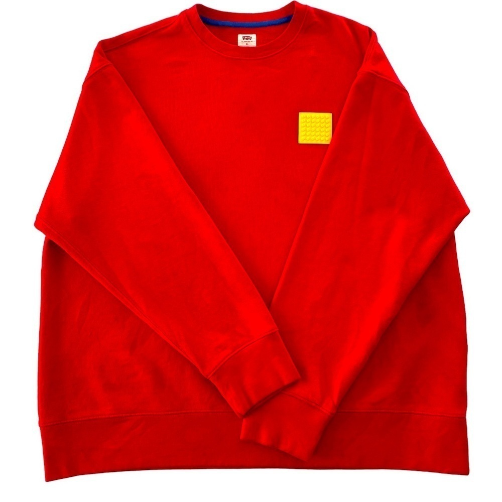 LEGO GROUP X LEVI'S® RELAXED CREWNECK SWEATSHIRT.SAN FRANCISCO, CALIFORNIA.